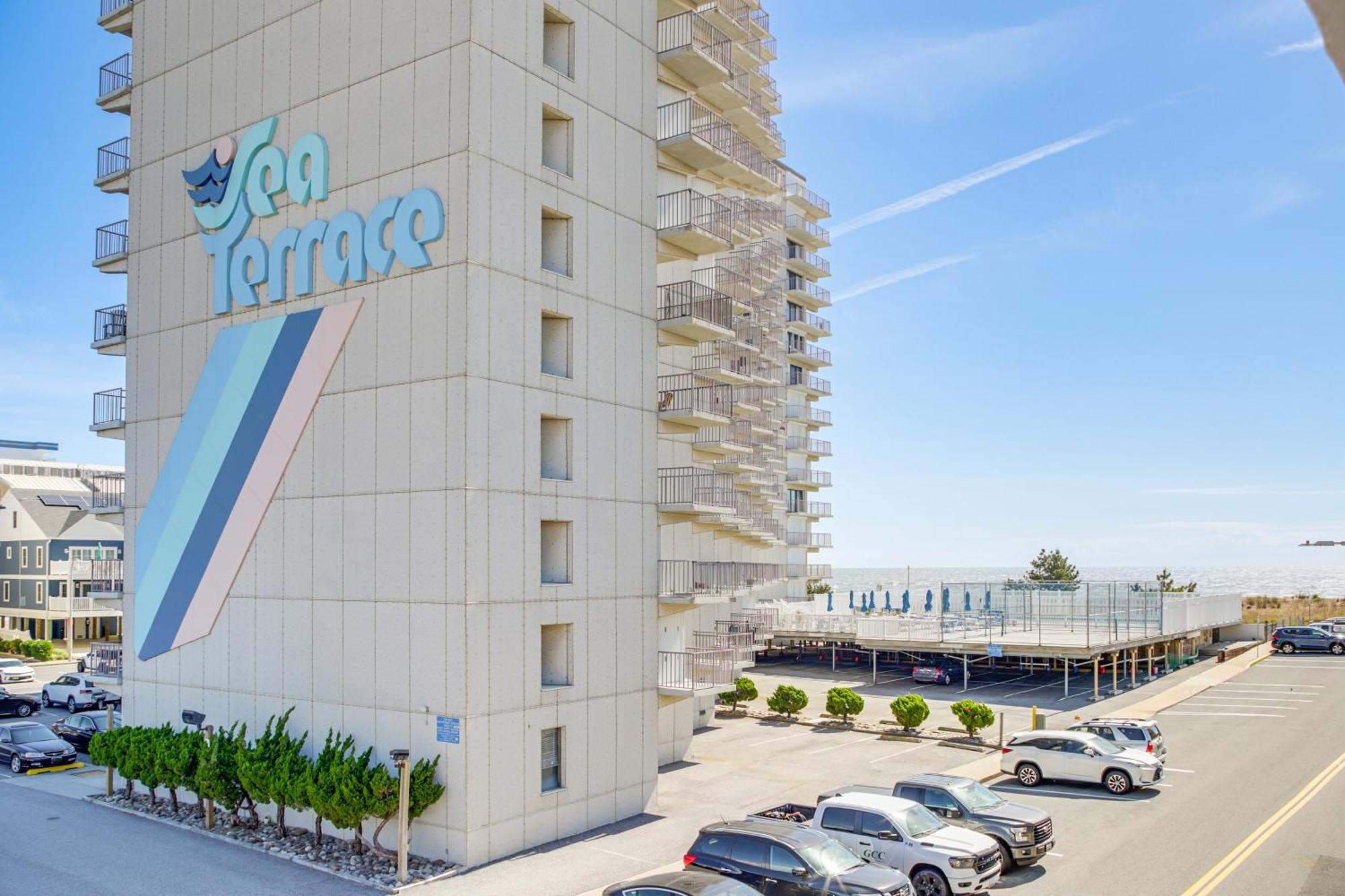 Ocean City Condo With Heated Pool And Beachfront View! Екстер'єр фото